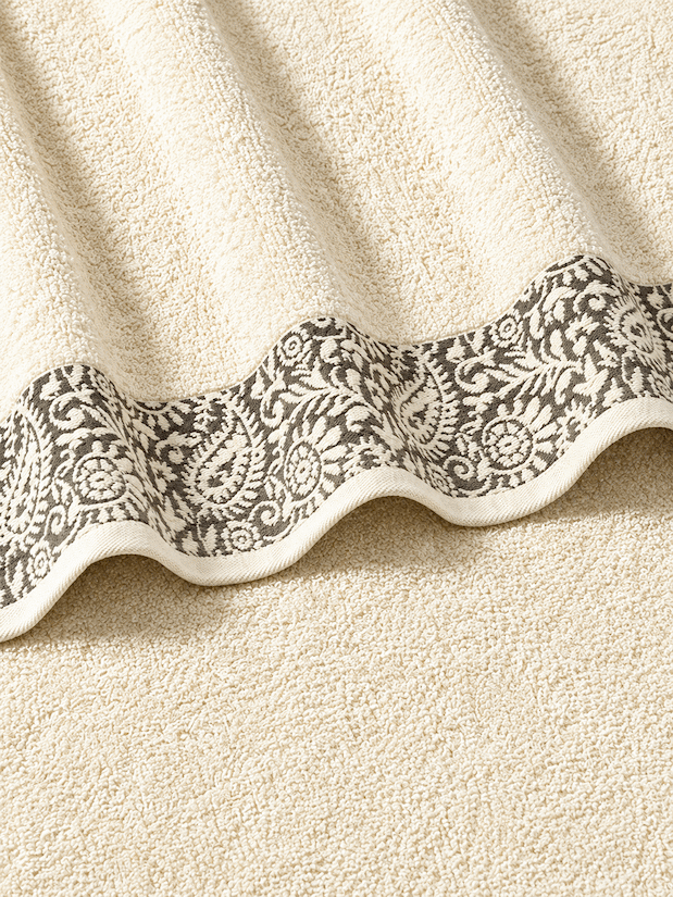 Picasso Hand Towel Floral Border