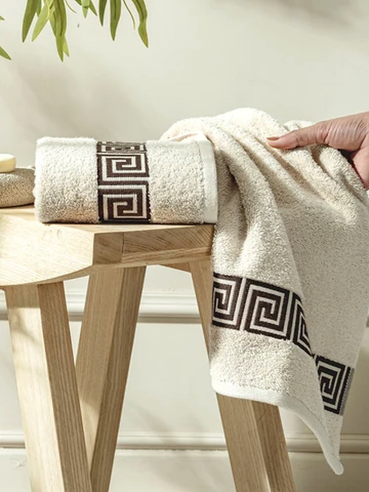 Picasso Hand Towel Greek Key Border