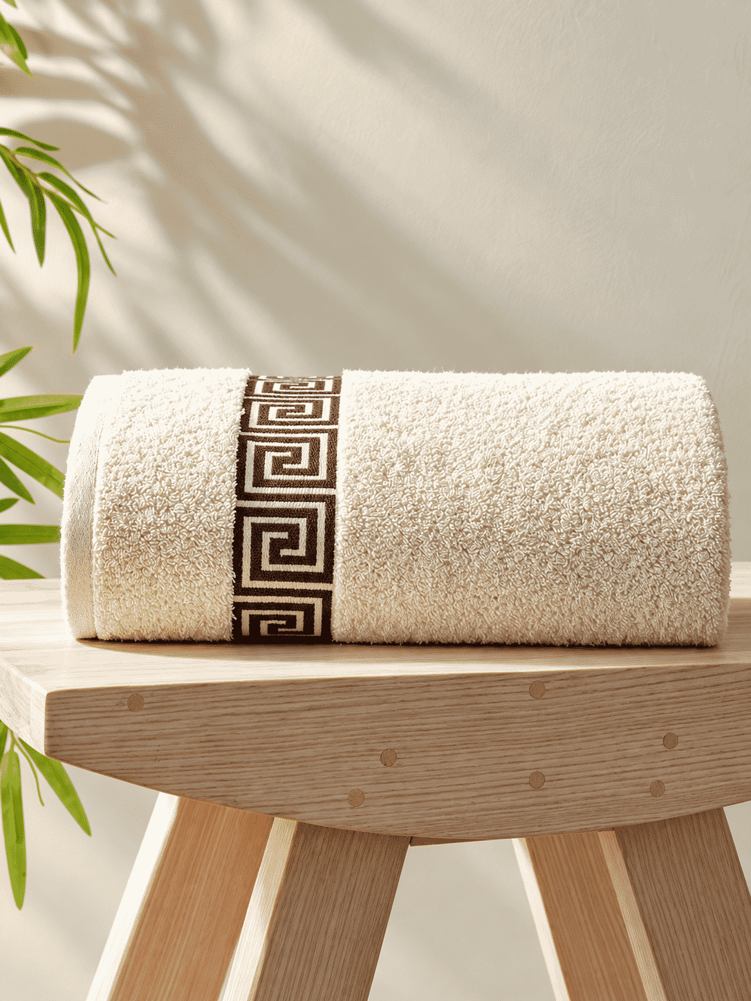 Picasso Bath Towel - Greek Key Border