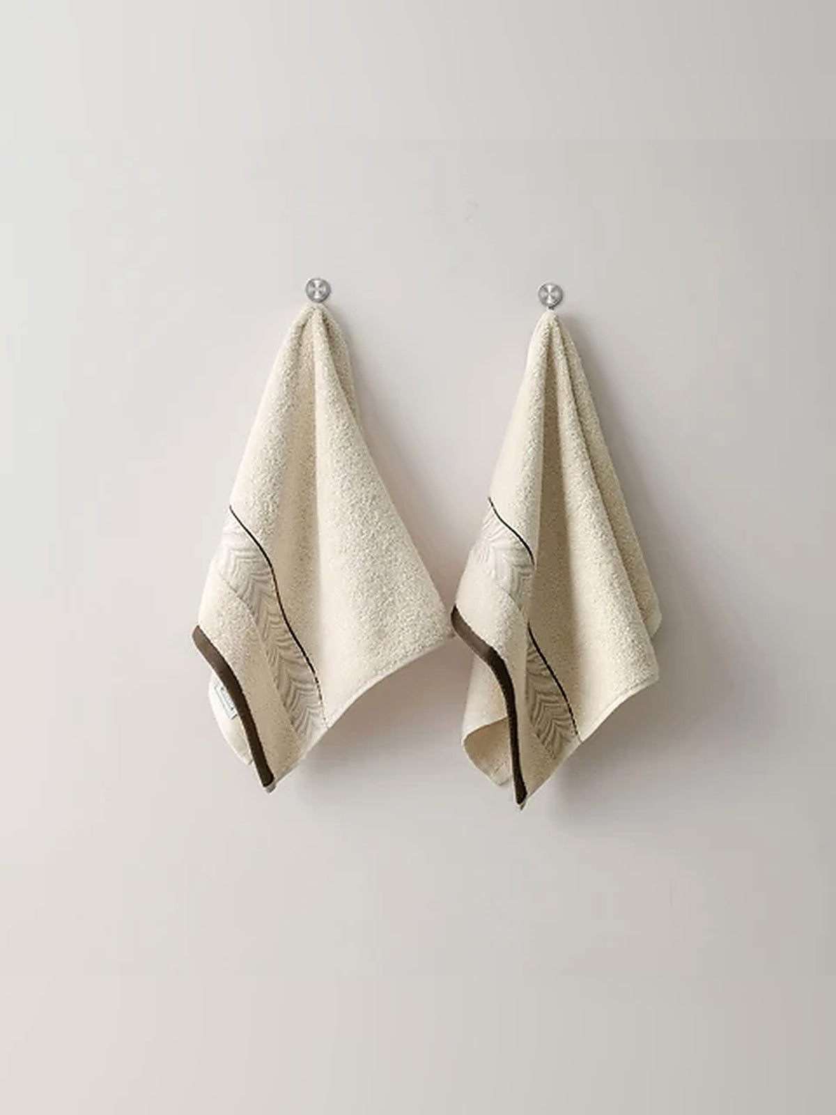 Picasso Hand Towel Herringbone Border