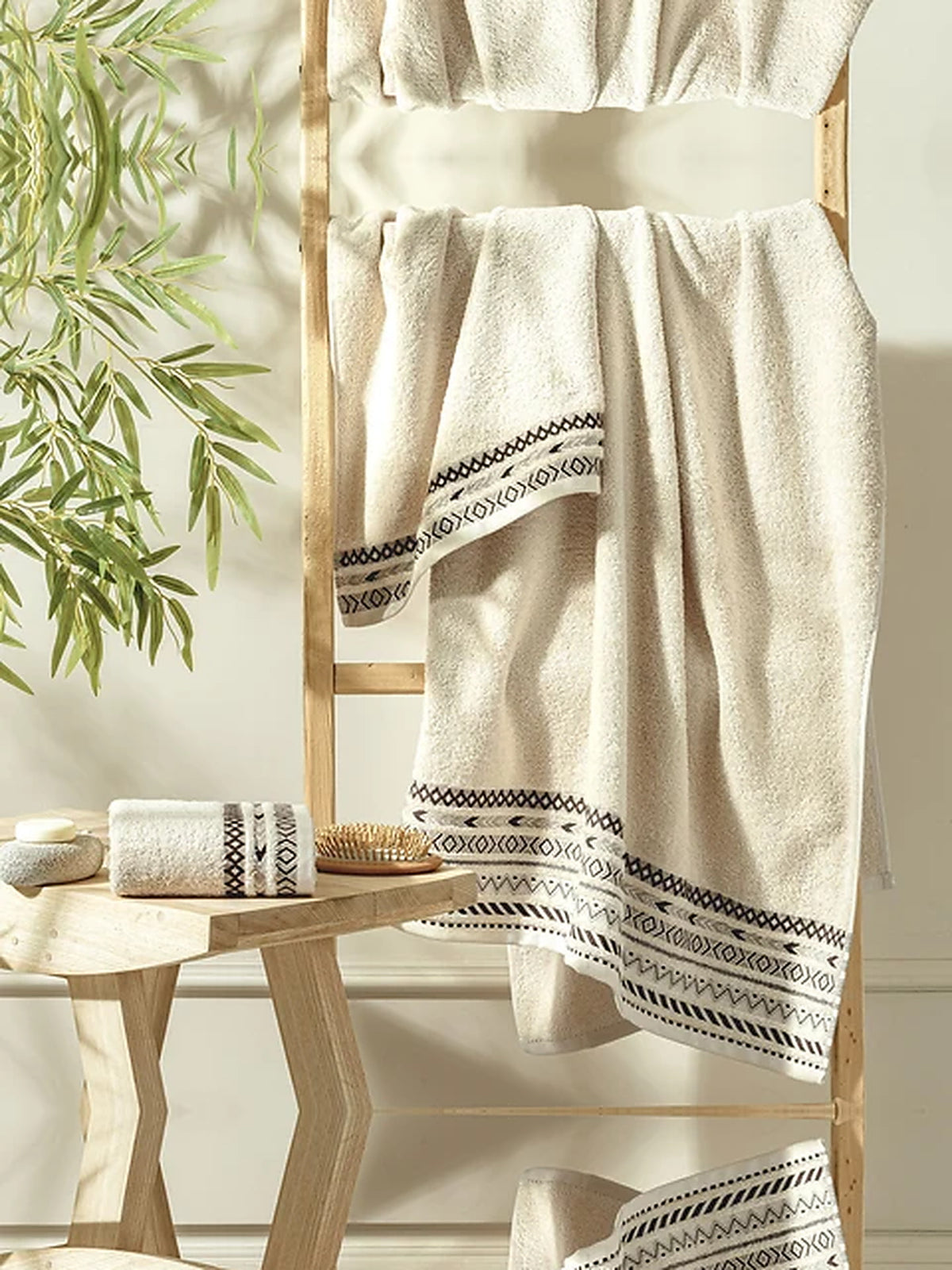 Picasso 3-Piece Towel Set Tribal Border