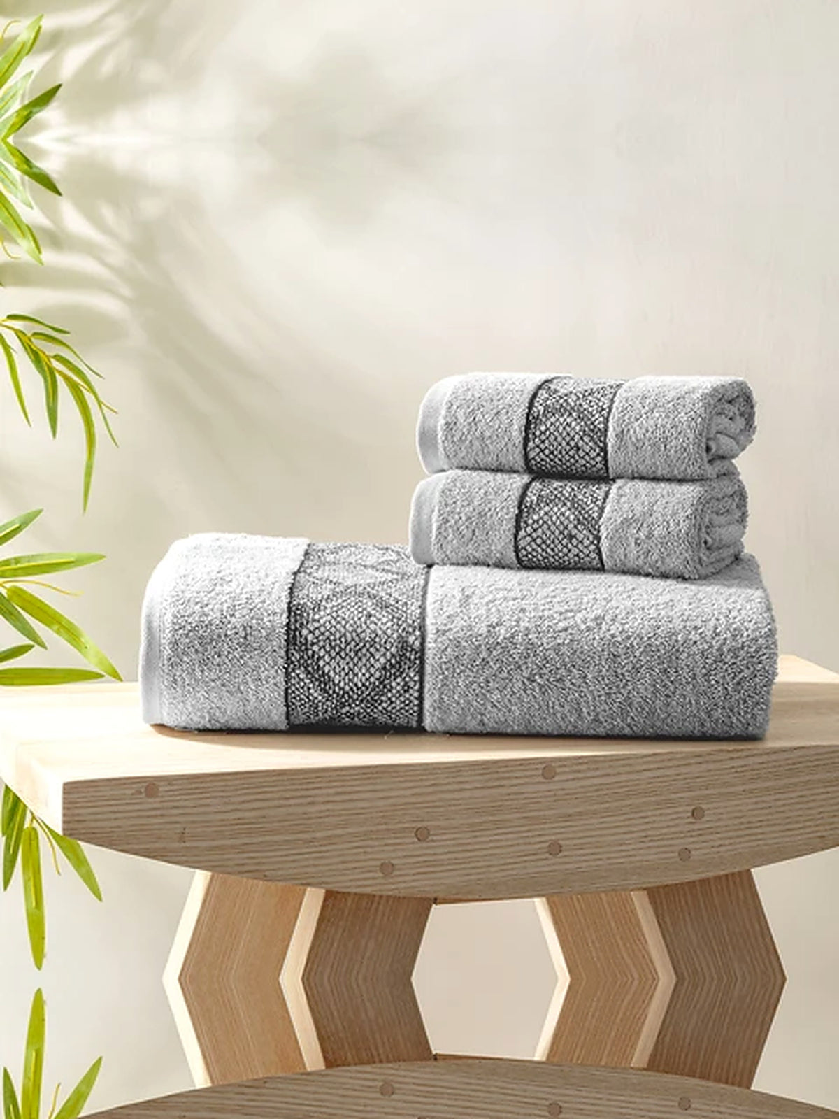 Picasso 3-Piece Towel Set Diamond Border