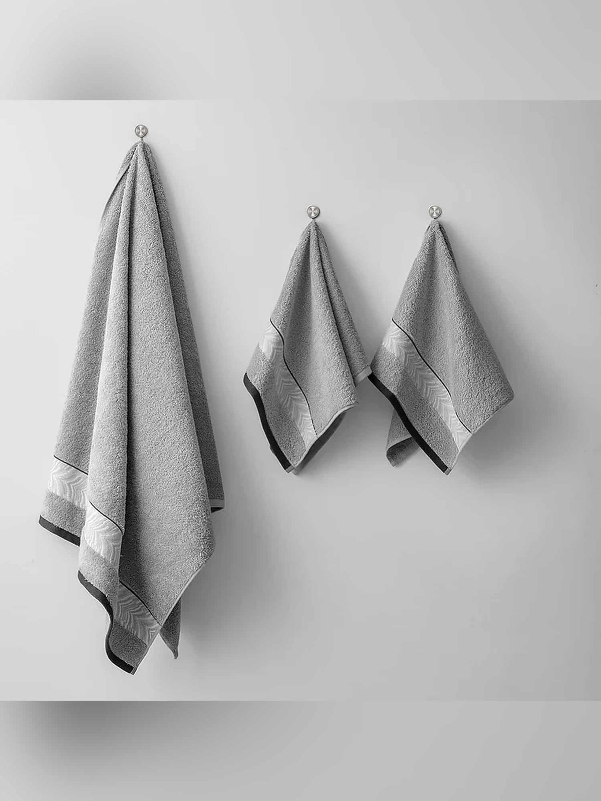 Picasso 3-Piece Towel Set  Herringbone Border