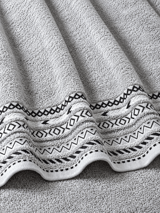 Picasso Bath Towel Tribal Border