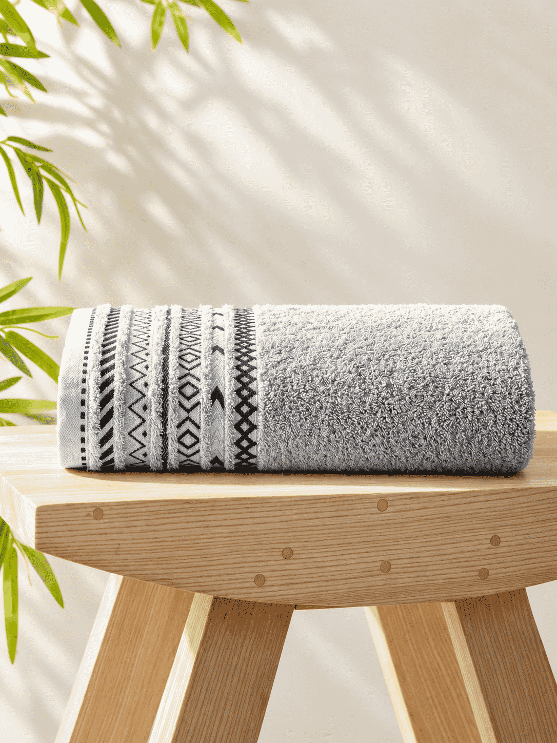 Picasso Bath Towel Tribal Border