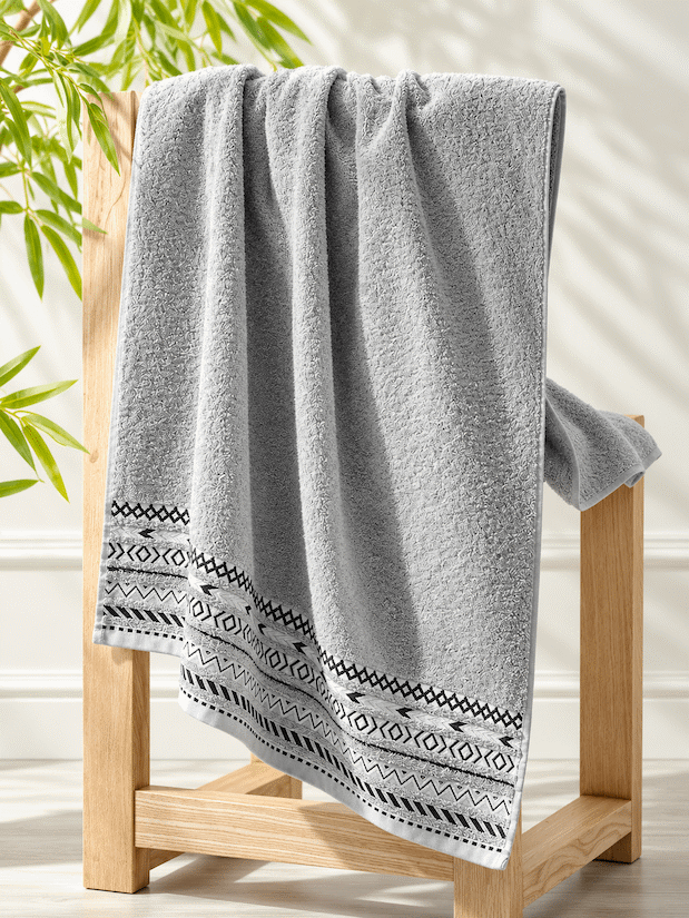 Picasso Bath Towel Tribal Border