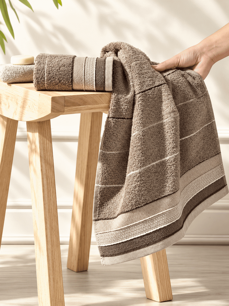 Picasso Hand Towel Linear Border