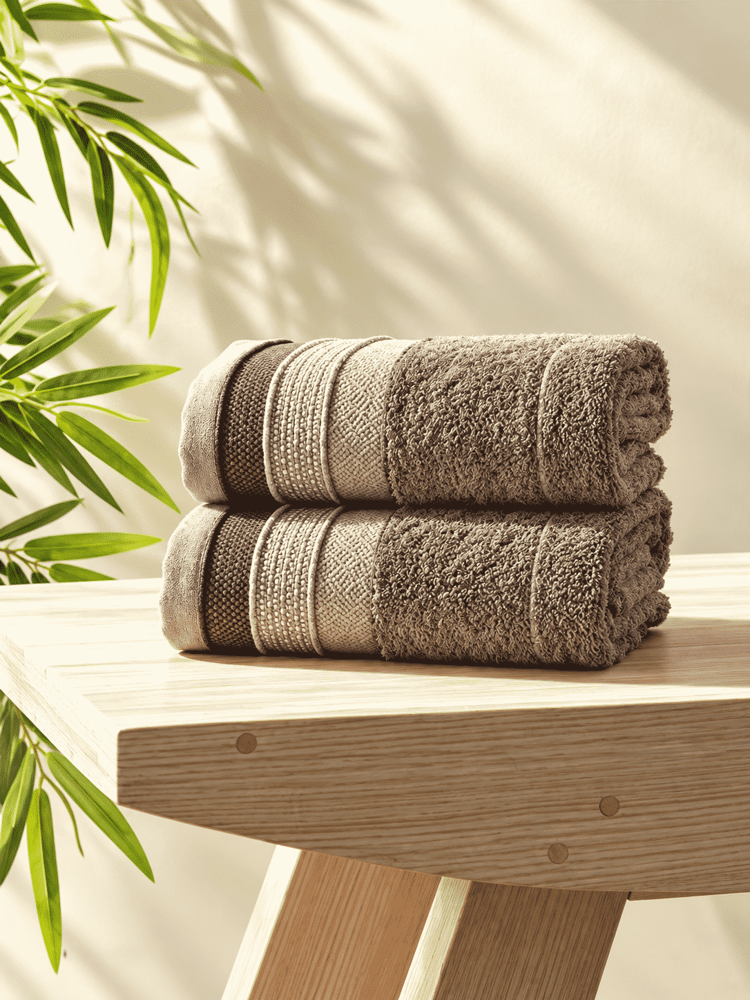 Picasso Hand Towel Linear Border