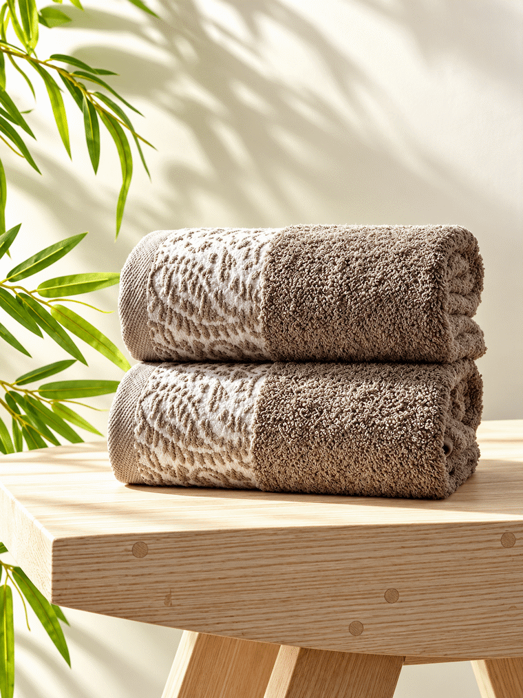 Picasso Hand Towel Floral Border