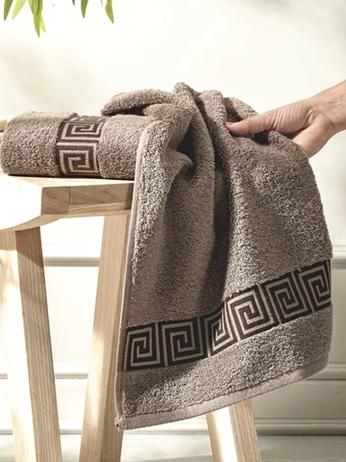 Picasso Hand Towel Greek Key Border