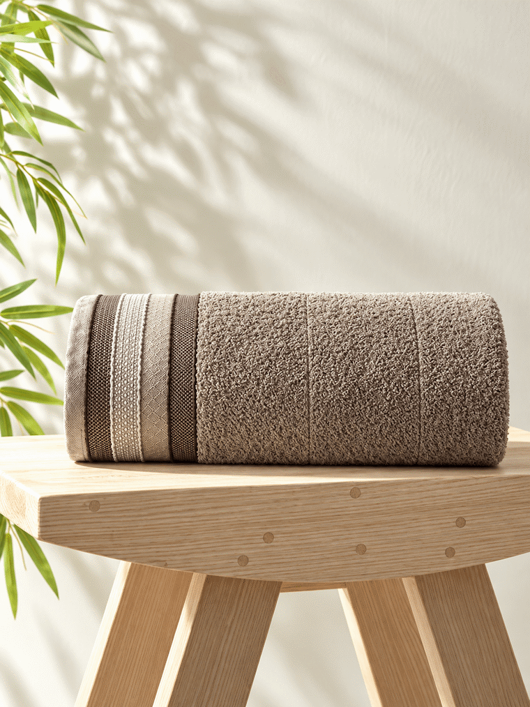 Picasso Bath Towel Linear Border