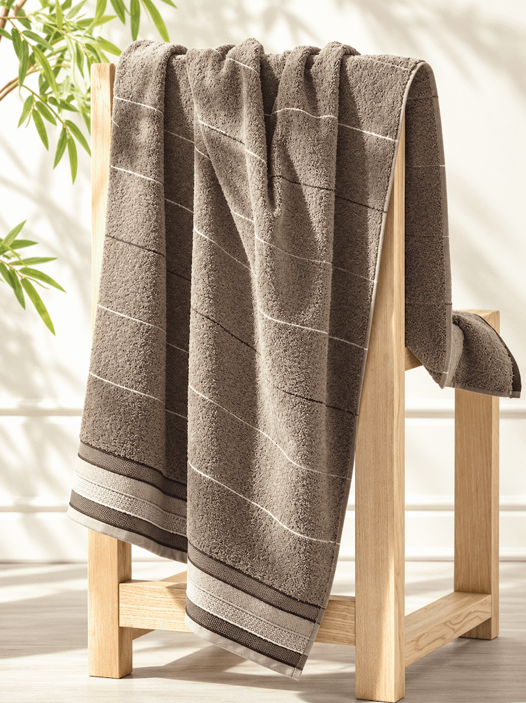 Picasso Bath Towel Linear Border
