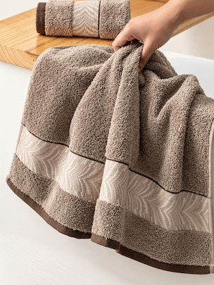 Picasso 3-Piece Towel Set  Herringbone Border