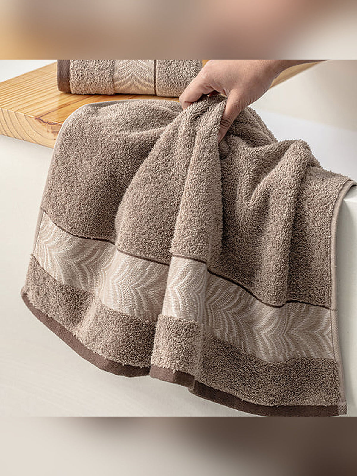 Picasso Hand Towel Herringbone Border