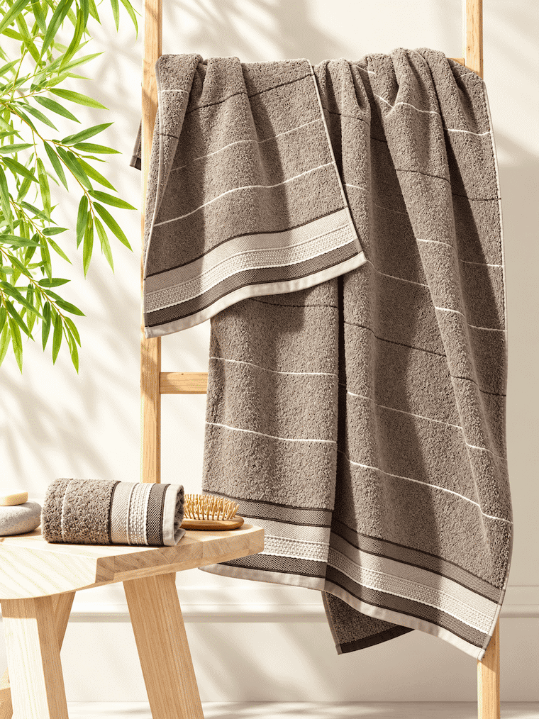 Picasso 3-Piece Towel Set Linear Border