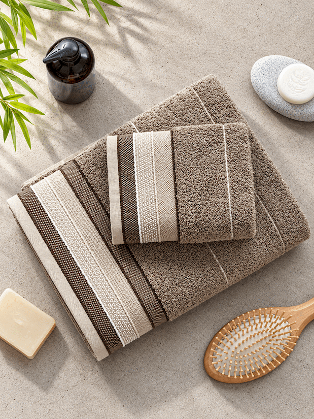 Picasso 3-Piece Towel Set Linear Border