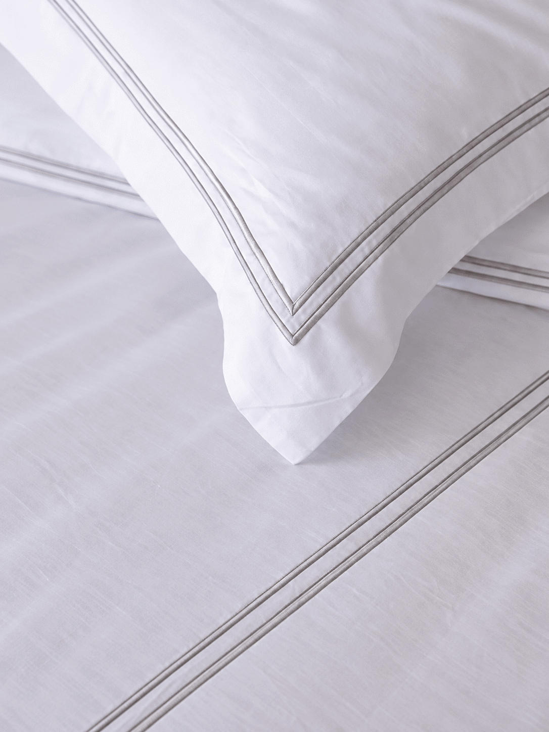 Merrowing 800 TC Cotton Queen Size Duvet Cover with Pillowcases