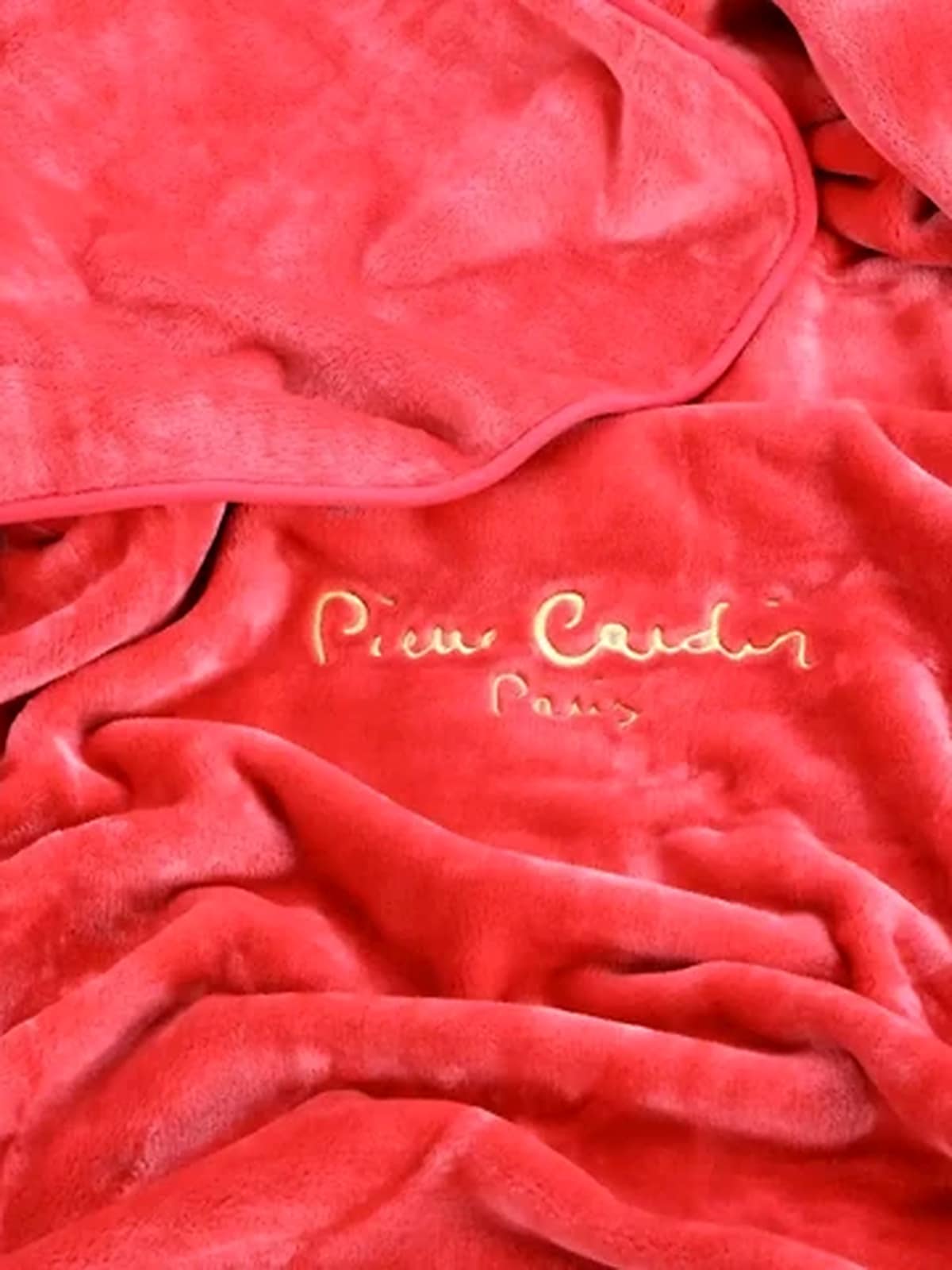 Pierre Cardin Nancy Blankets
