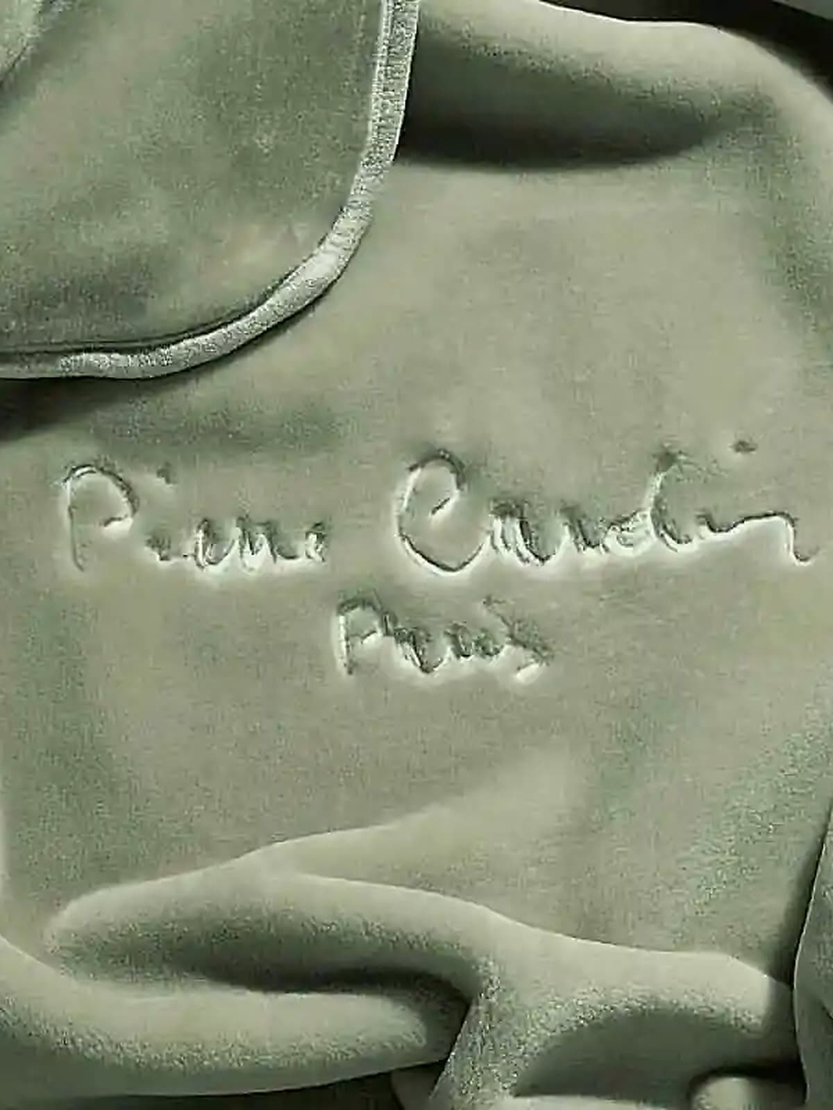 Pierre Cardin Nancy Blankets
