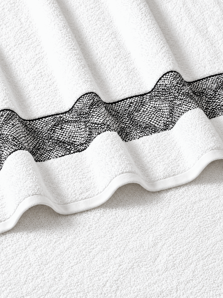 Picasso Hand Towel Diamond Border