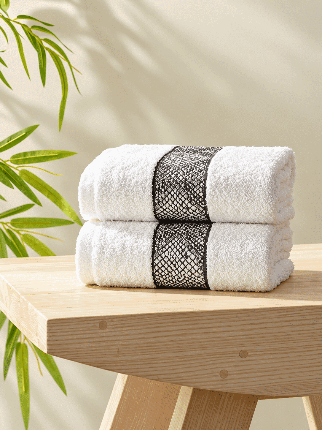 Picasso Hand Towel Diamond Border