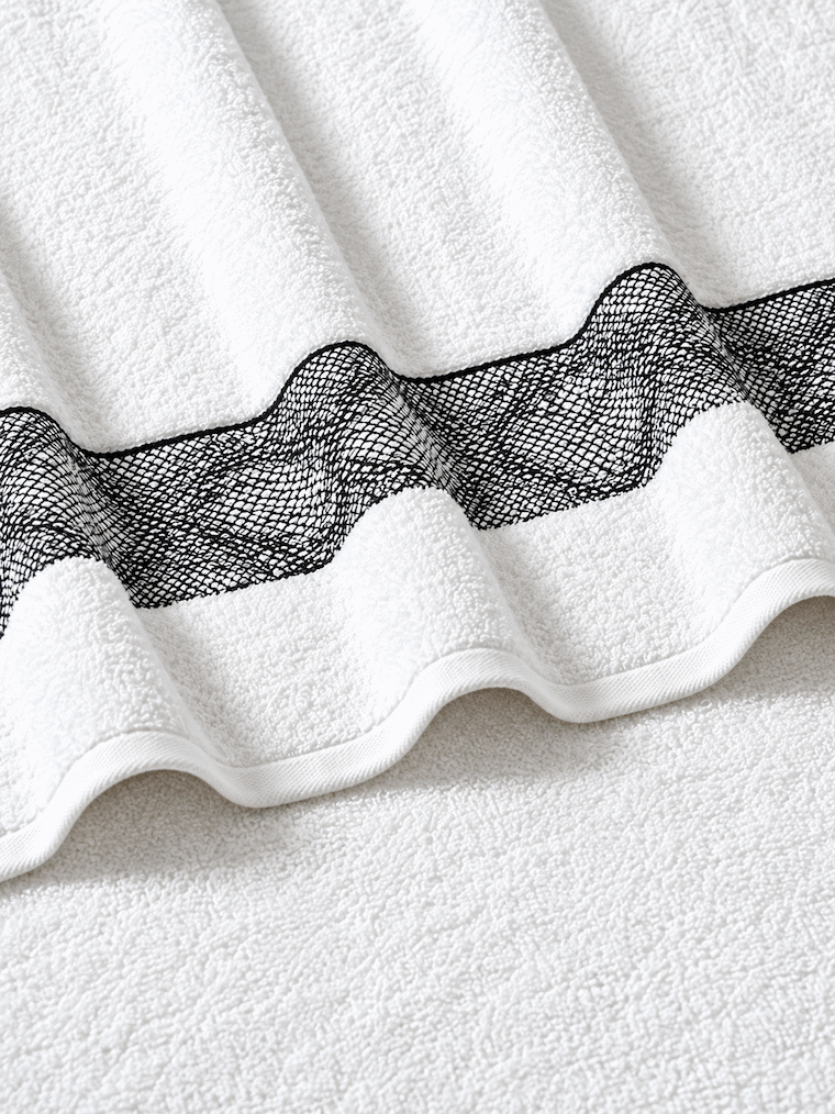 Picasso Bath Towel Diamond Border
