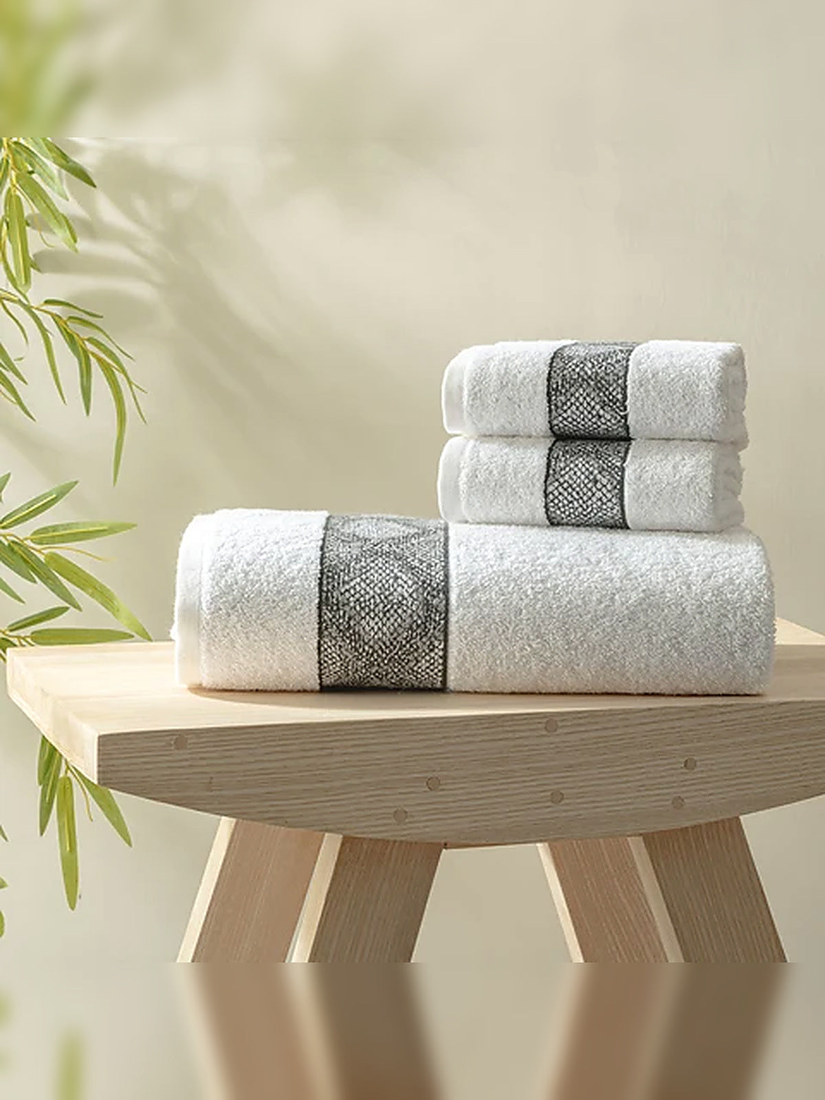 Picasso 3-Piece Towel Set Diamond Border