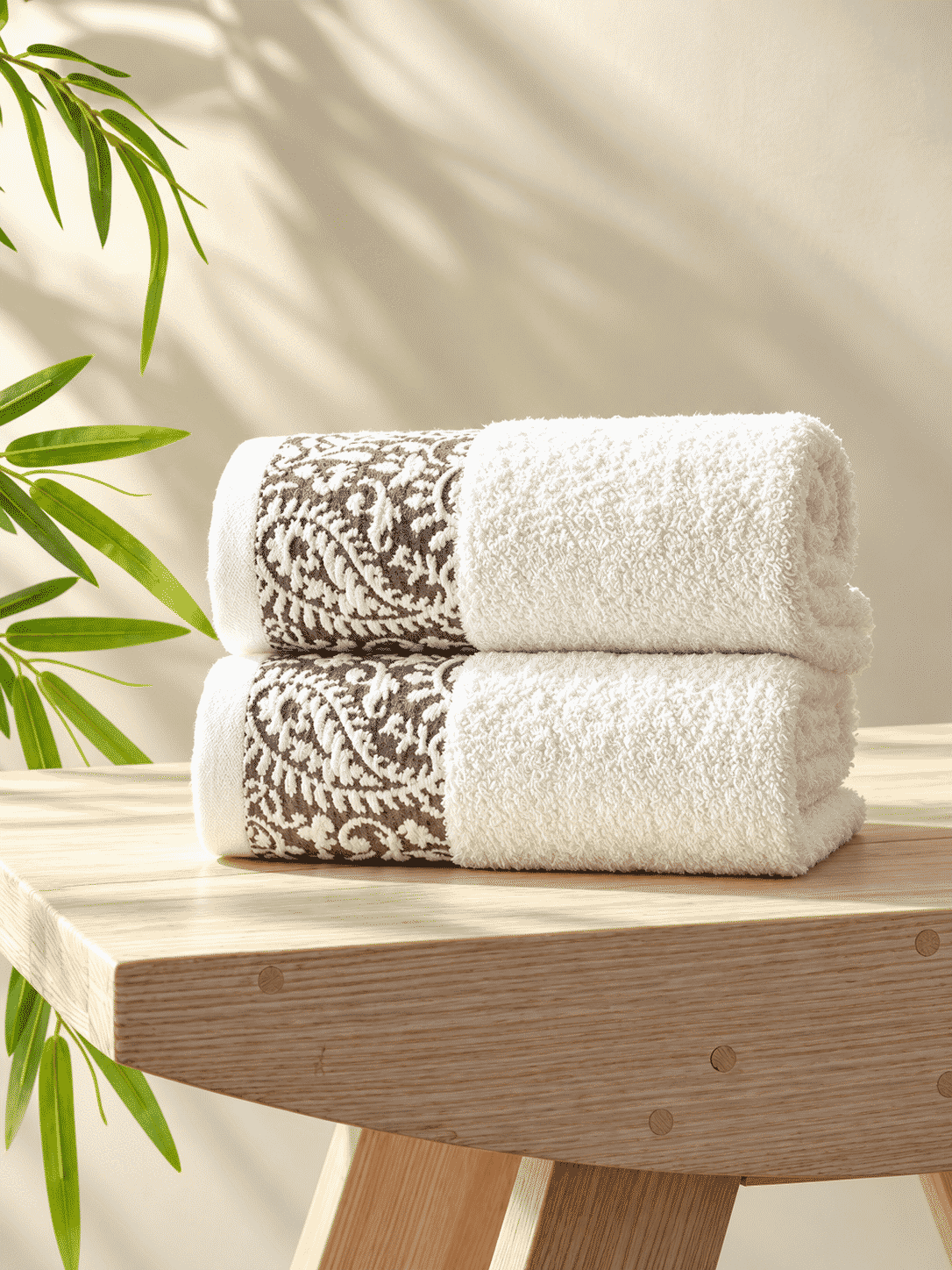 Picasso Hand Towel Floral Border