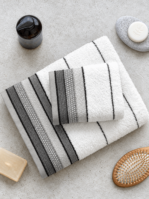 Picasso 3-Piece Towel Set Linear Border