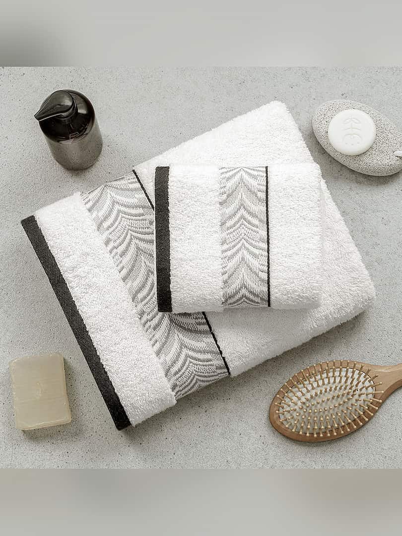 Picasso 3-Piece Towel Set  Herringbone Border