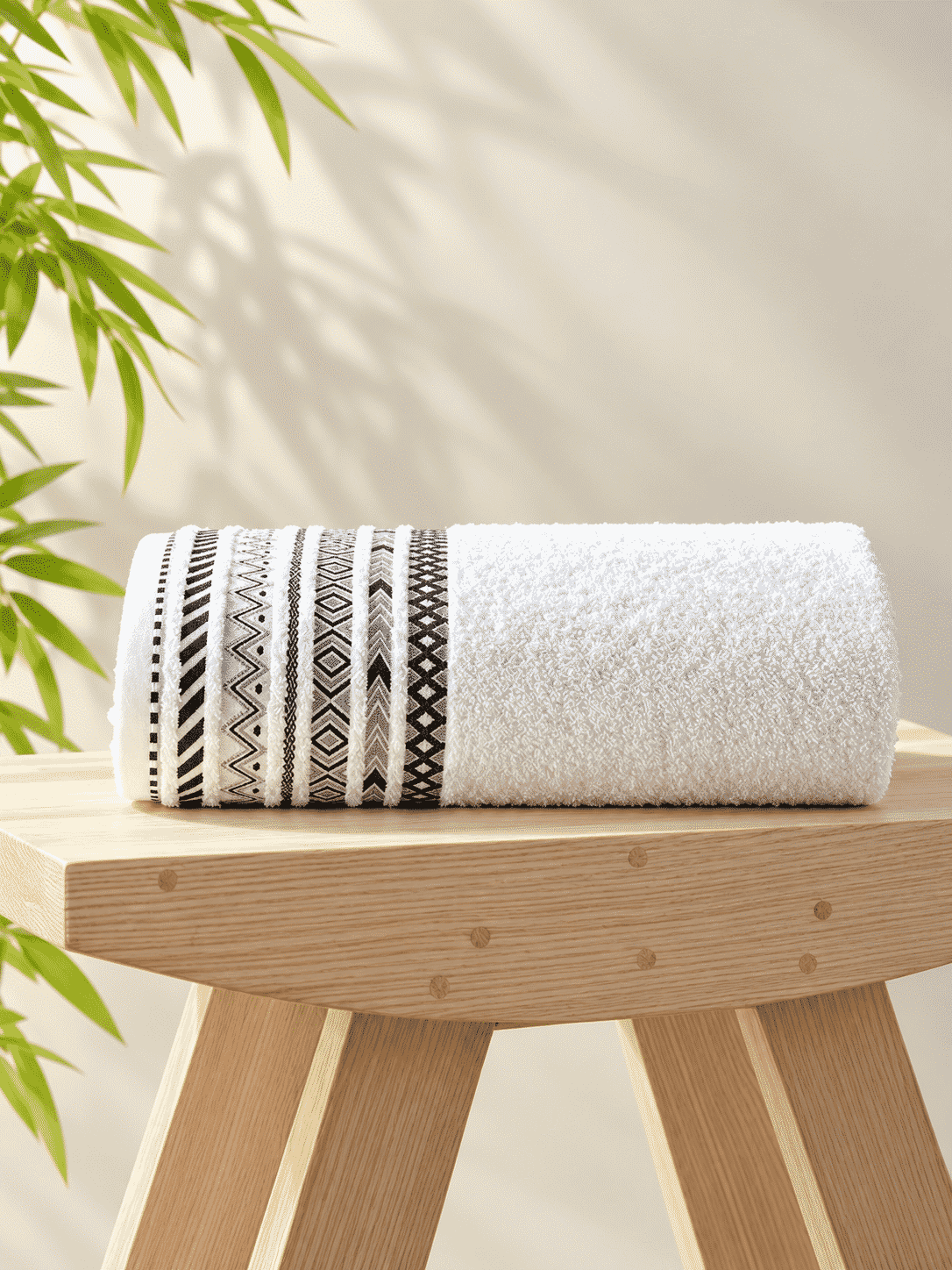 Picasso Bath Towel Tribal Border
