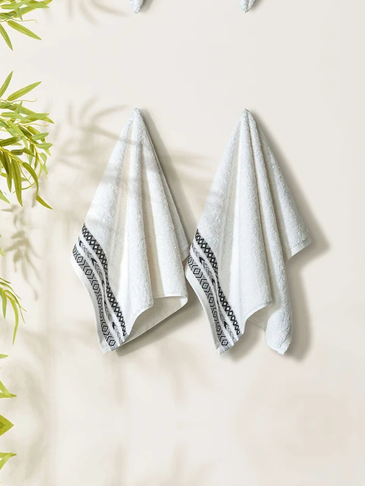 Picasso Hand Towel Tribal Border