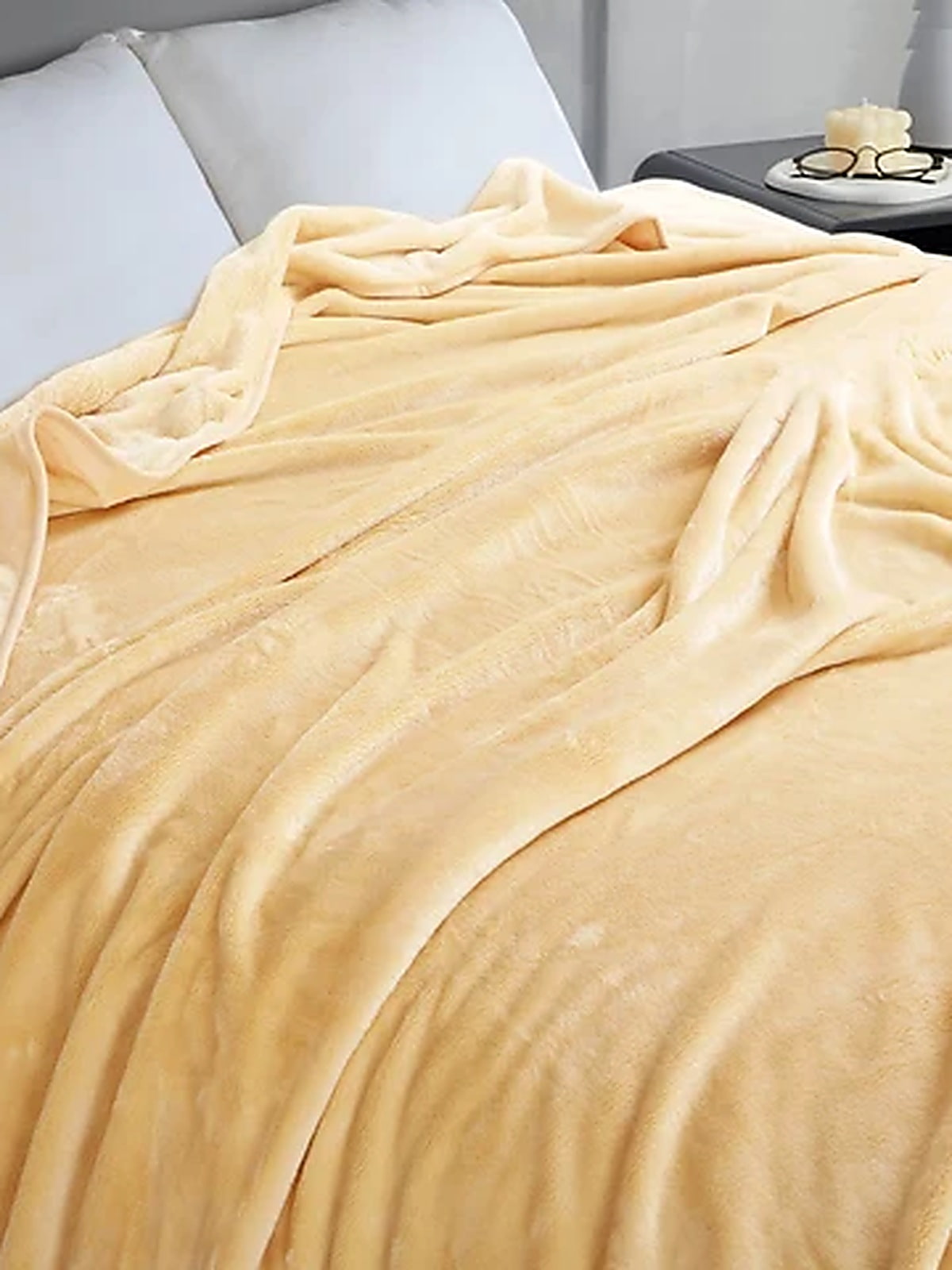 Pierre Cardin Roche 745 Blanket