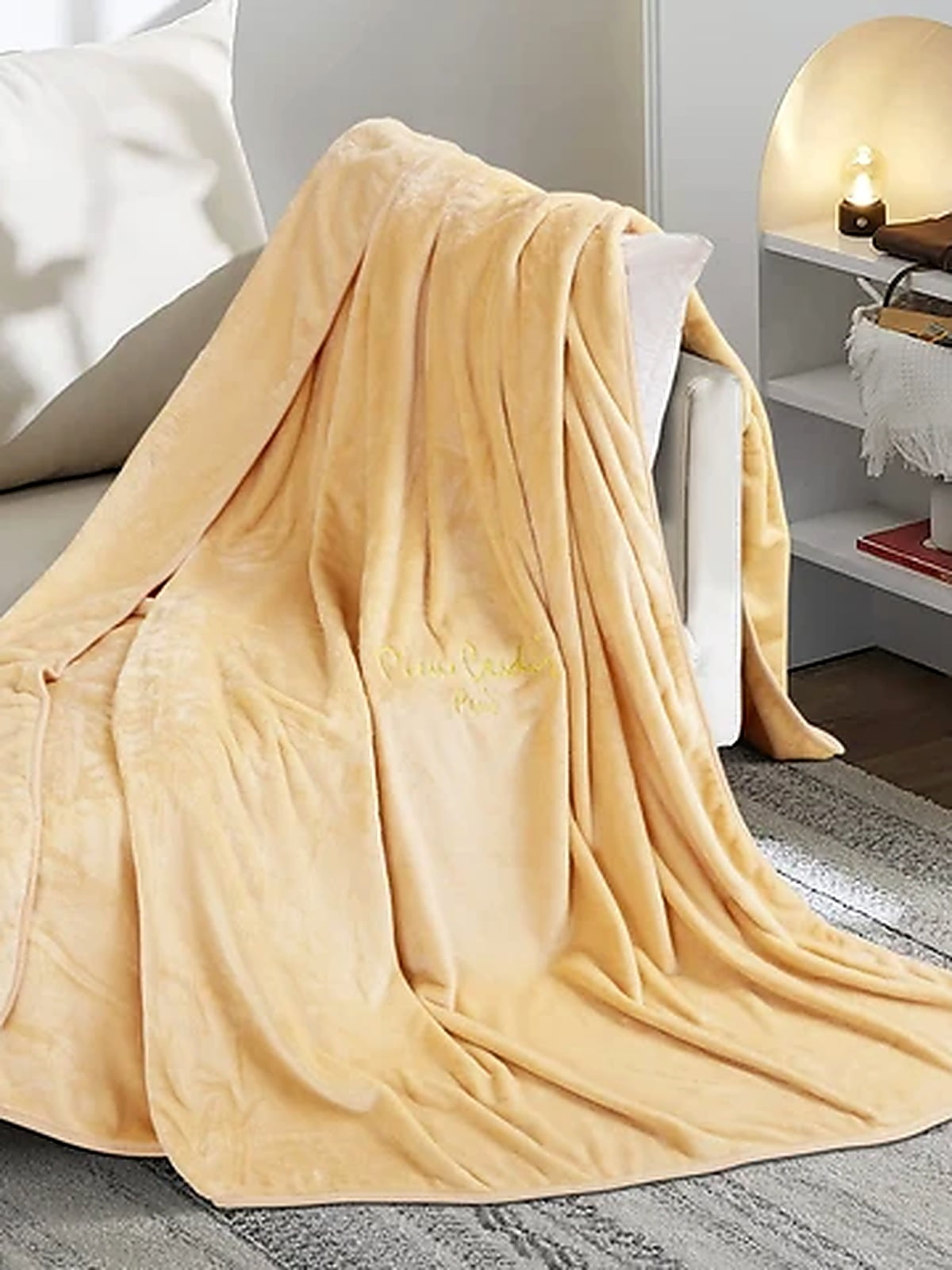 Pierre Cardin Roche 745 Blanket