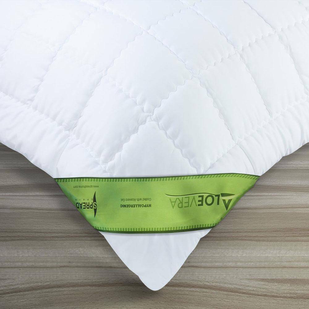 White Quilt front view