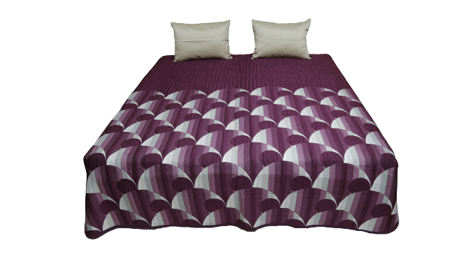 Purple and white fan-scallop reversible bedcover with plain pillows, Lupe