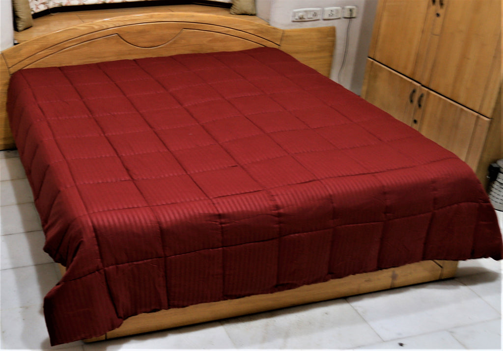 Bombay Dyeing 3M Satin Stripe (Maroon) Microfibre Quilt (90x108 Inch) - Jagdish Store Online Since 1965