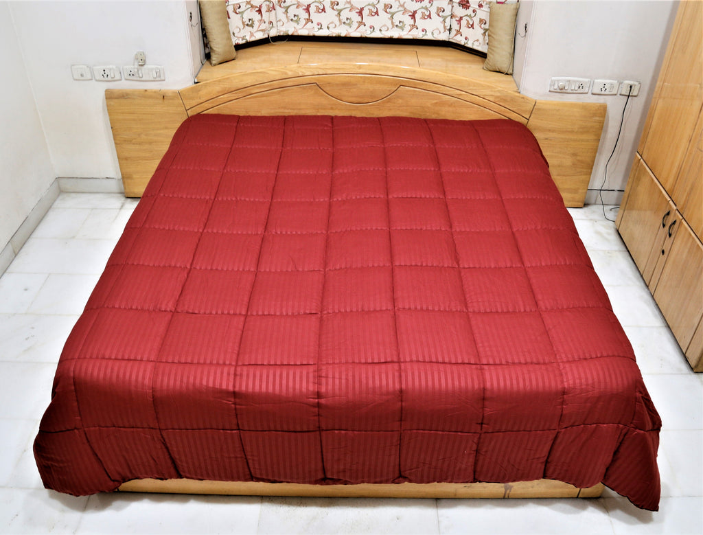 Bombay Dyeing 3M Satin Stripe (Maroon) Microfibre Quilt (90x108 Inch) - Jagdish Store Online Since 1965