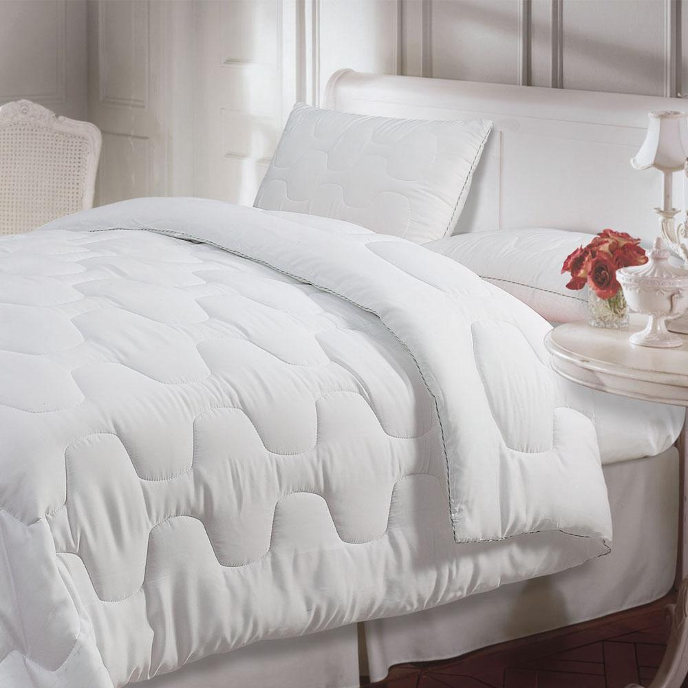 White Quilt front view