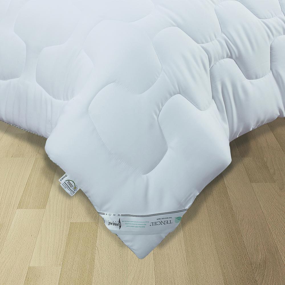 White Quilt front view
