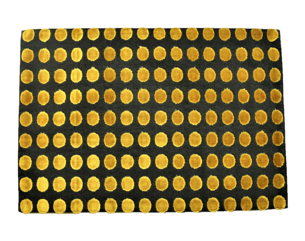 Black Polka Velvet Table Mat front view